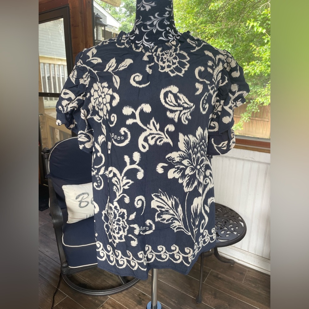 NWOT Ces Femme Navy and White Floral Blouse